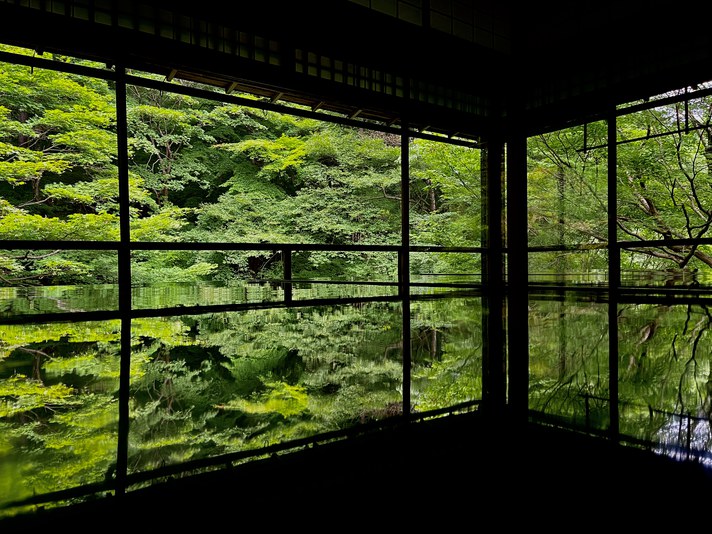 Garden reflected in the floor of Rurikō-in Temple